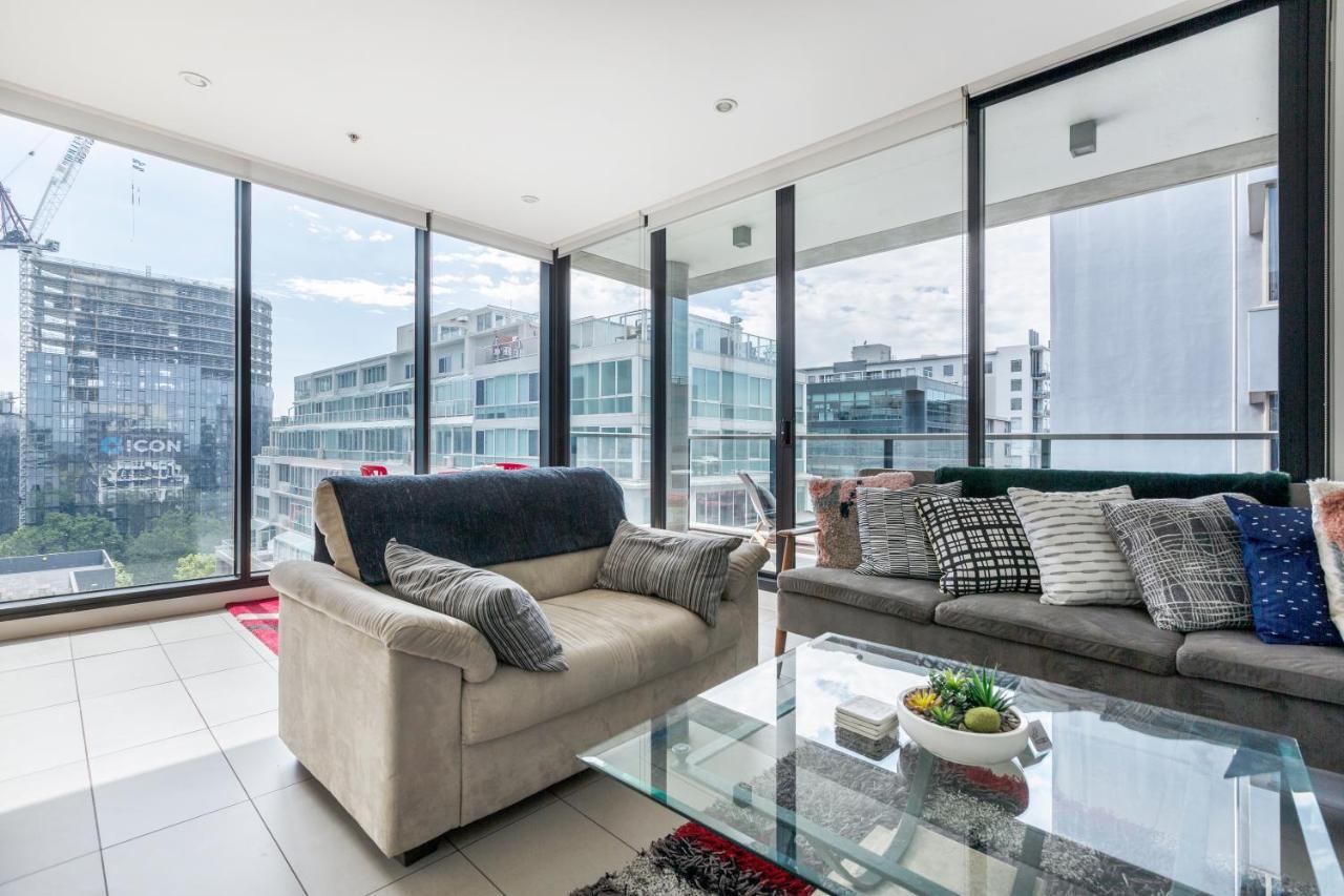 Light, Airy, Spacious Queens Road Apartment Мельбурн Экстерьер фото