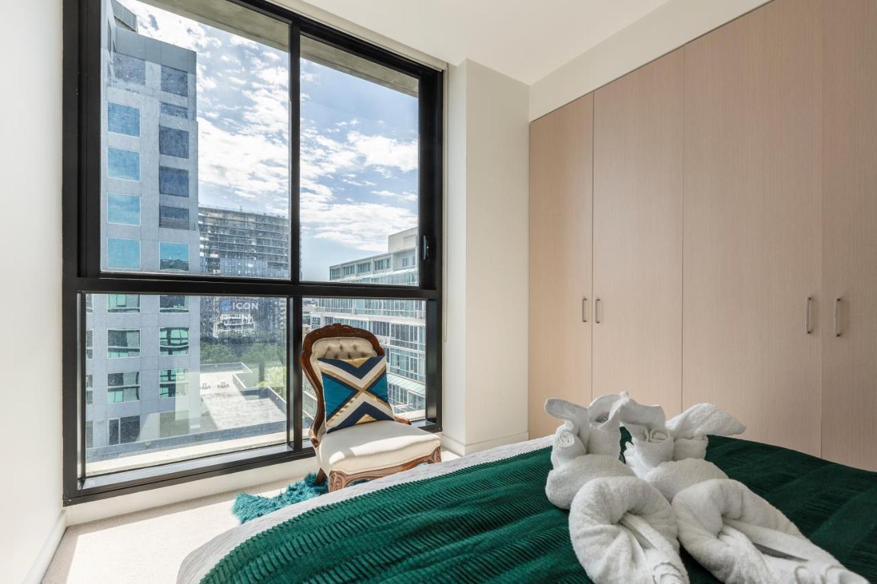 Light, Airy, Spacious Queens Road Apartment Мельбурн Экстерьер фото