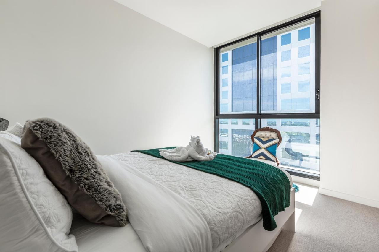Light, Airy, Spacious Queens Road Apartment Мельбурн Экстерьер фото